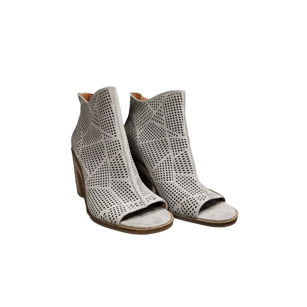 Lucky Brand Women's Size 8 M Cut Laser Leather Ankle Boots Booties (646)